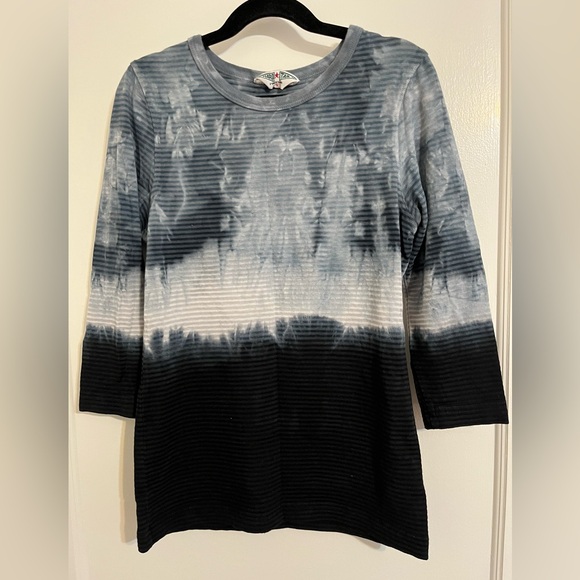 Hard Tail Tops - Hard Tail Blue & Gray Ombré Ribbed 3/4 Sleeve  NWOT best top and color